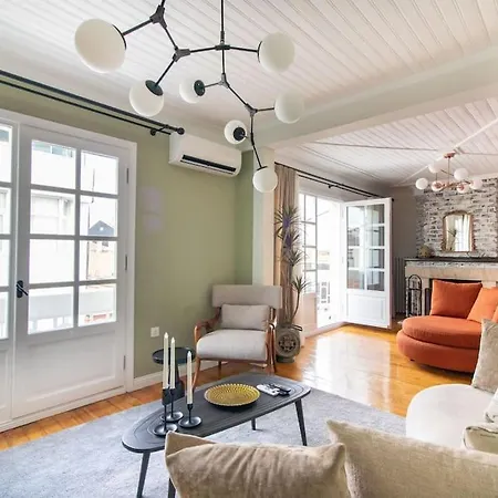 Historic 2br Gem In Downtown Sisli Ac In Apartment