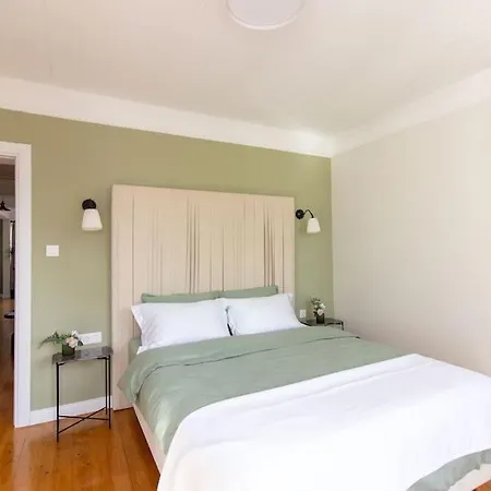 Historic 2br Gem In Downtown Sisli Ac In Apartment Istanbul